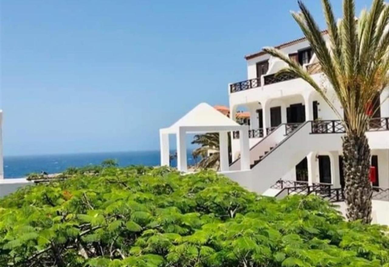 Apartment With Beautiful Ocean View Коста дел Силенцио Екстериор снимка